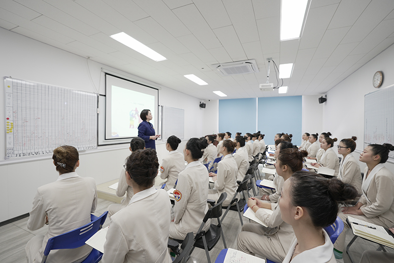 到哪里學美容？多途徑開啟美麗事業(yè)